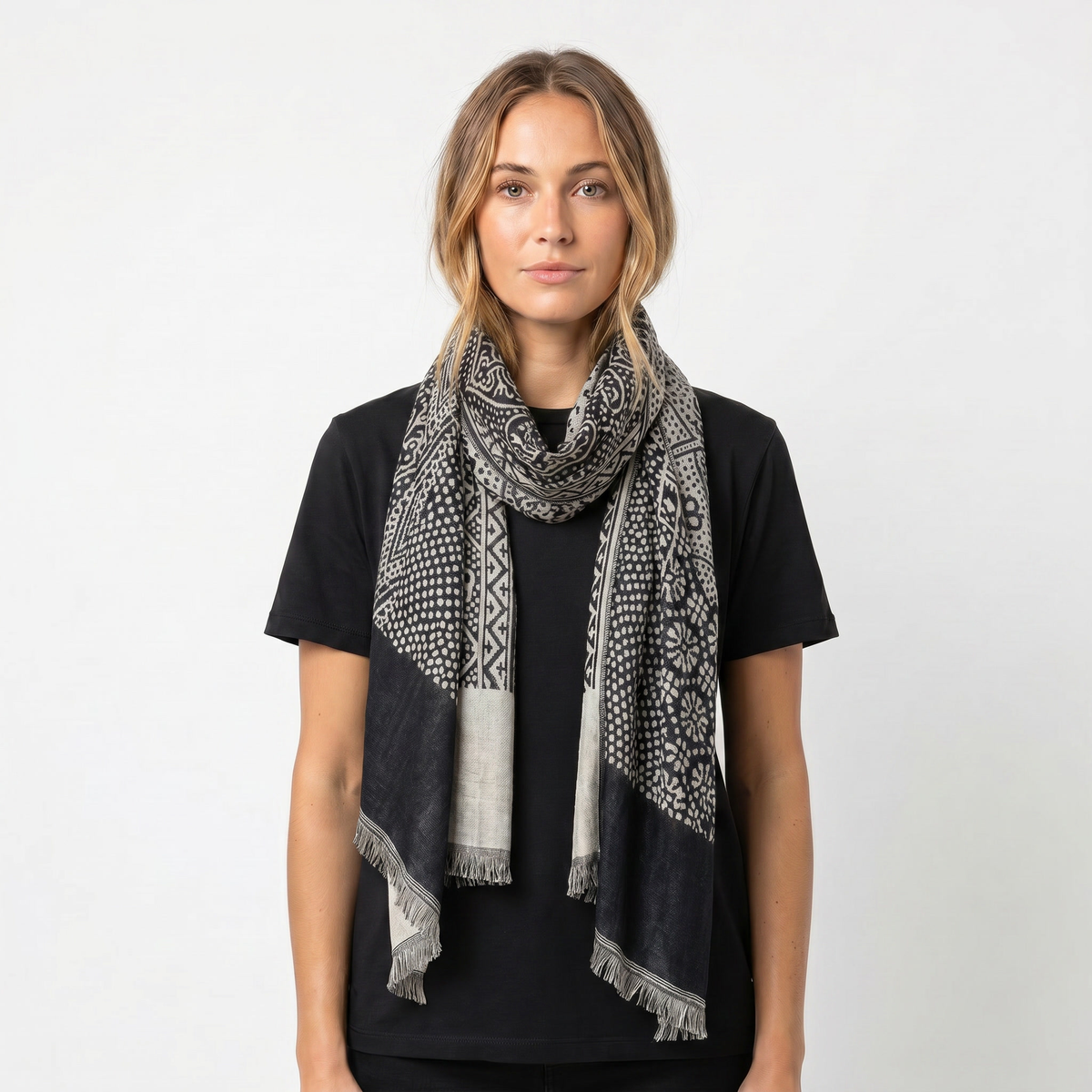 Sciarpa stampata da donna – Fascia leggera con frange floreali geometriche