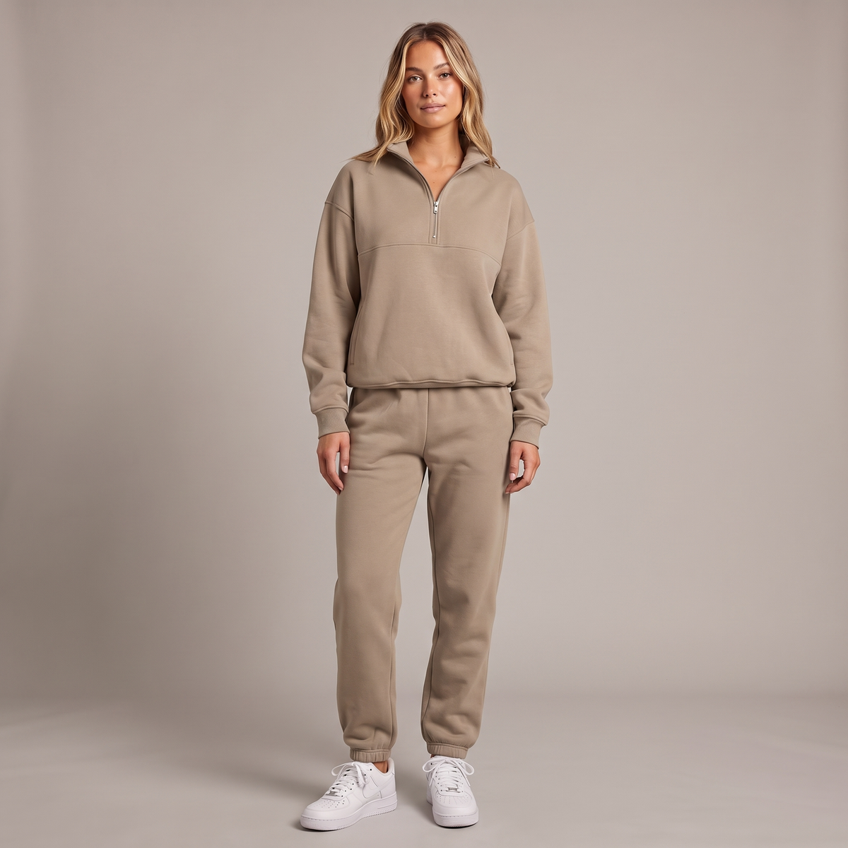 Completo da Donna Felpa Mezza Zip e Jogger a Gamba Larga