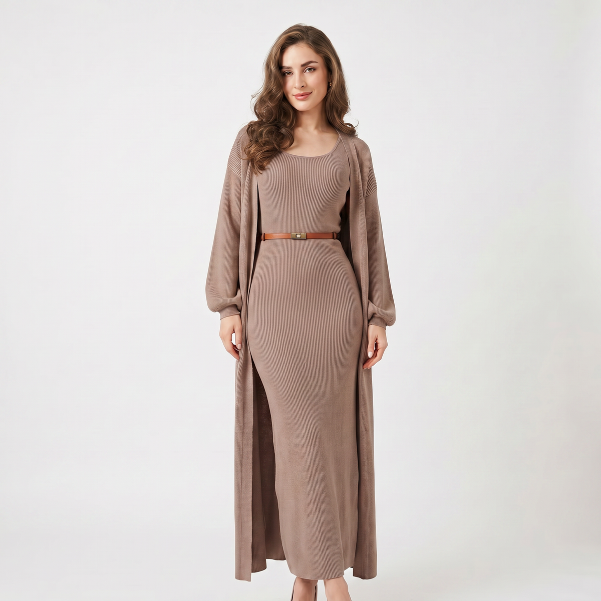 Set coordinato da donna in maglia – Abito lungo a costine e cardigan spolverino lungo