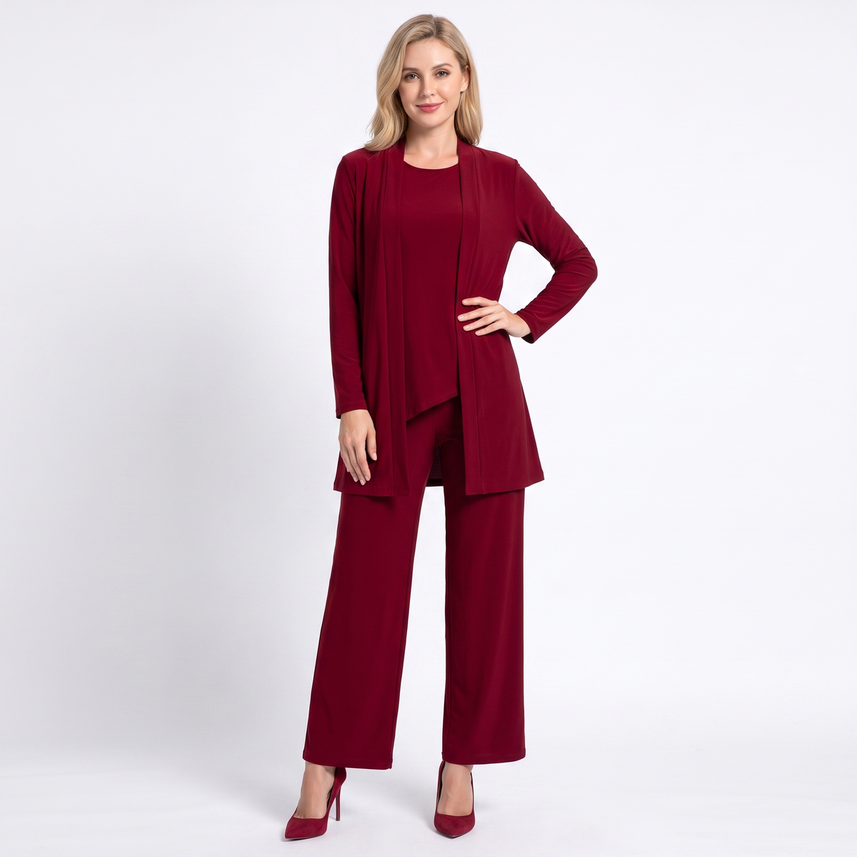 Completo da donna tre pezzi con pantaloni, cardigan lungo e pantaloni ampi eleganti ma casual