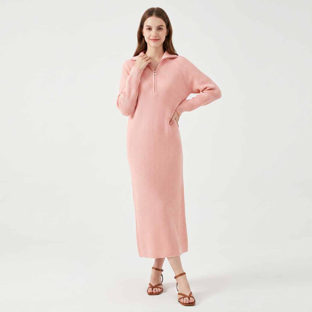 Vestito midi da donna in maglia a costine con mezza zip e collo a lupetto, a maniche lunghe