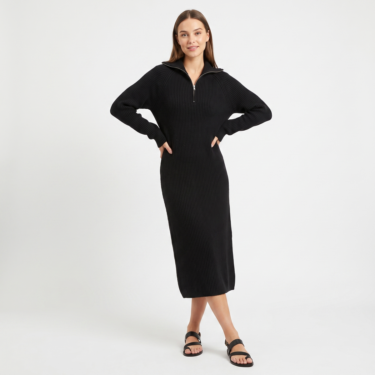 Vestito midi da donna in maglia a costine con mezza zip e collo a lupetto, a maniche lunghe